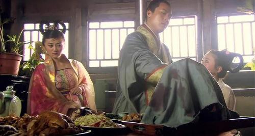 鲁智深吃小瓜,笑谈江湖风云